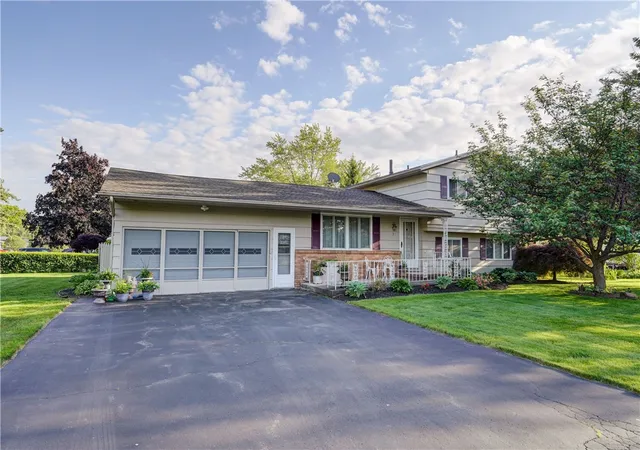 Homes for sale in Gates, NY | 7 Flamingo Dr, Gates, NY 14624 | MLS# R1687386