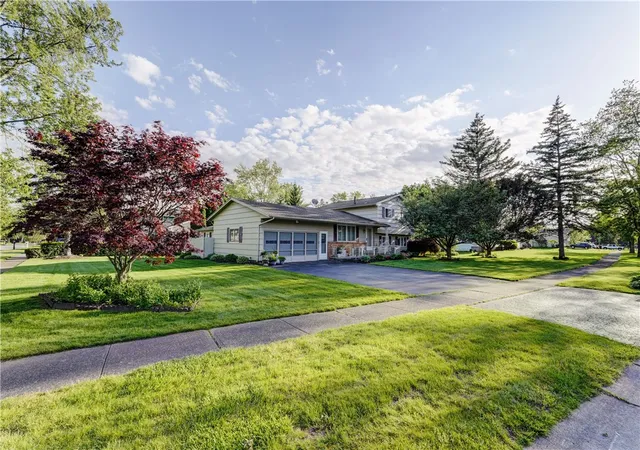 Homes for sale in Gates, NY | 7 Flamingo Dr, Gates, NY 14624 | MLS# R1687386