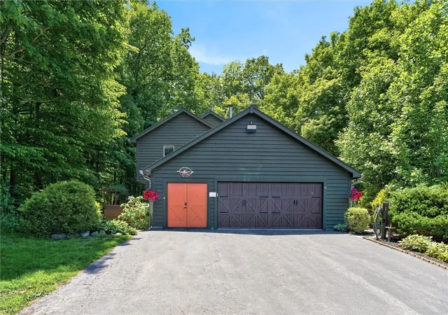 Homes for sale in Manchester, NY | 447 Howland Rd, Manchester, NY 14548 | MLS# R1687633