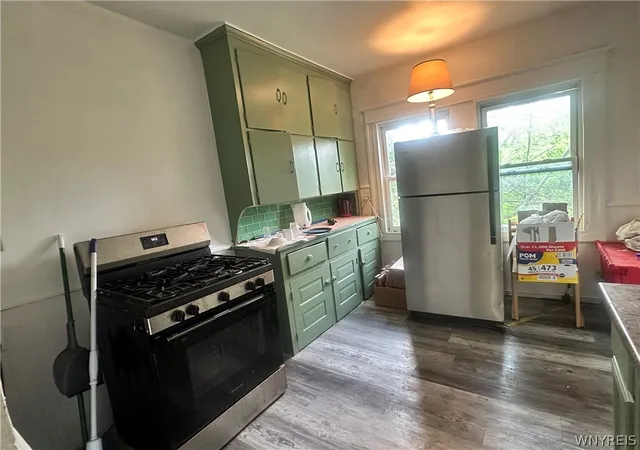 2nd image of 42 Brewster St, Buffalo, NY 14214 | MLS# B1687500