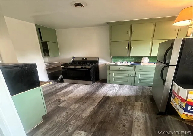 5th image of 42 Brewster St, Buffalo, NY 14214 | MLS# B1687500