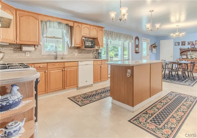 Homes for sale in Clayton, NY | 36978 State Route 12E, Clayton, NY 13624 | MLS# S1687452