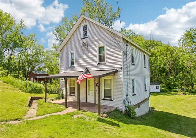 Homes for sale in Murray, NY | 54 East Ave, Murray, NY 14470 | MLS# R1685199