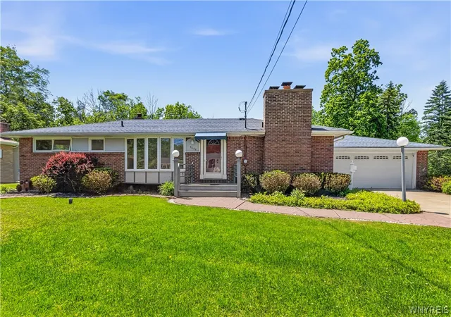 Homes for sale in Hamburg, NY | 5654 Sterling Rd, Hamburg, NY 14075 | MLS# B1686484
