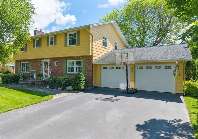 1st image of 155 Fair St, Schoharie, NY 12157 | MLS# R1685811