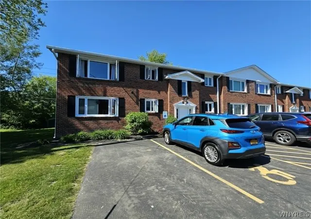 Homes for sale in West Seneca, NY | 1050 Reserve Rd #3, West Seneca, NY 14224 | MLS# B1687651