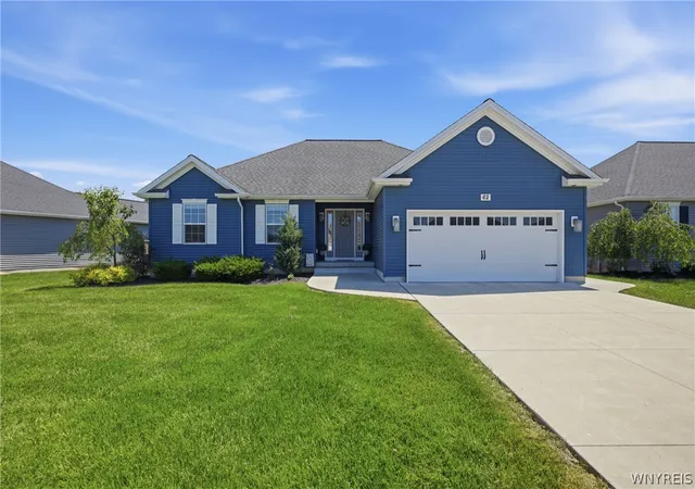 Homes for sale in Grand Island, NY | 62 Country Club Ct, Grand Island, NY 14072 | MLS# B1686248