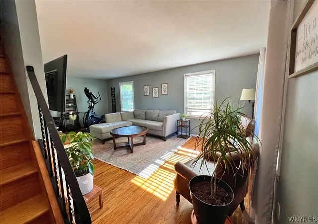 3rd image of 20 Georgia Ave, Lockport, NY 14094 | MLS# B1687570