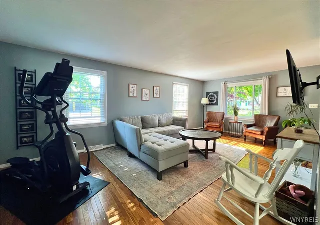 4th image of 20 Georgia Ave, Lockport, NY 14094 | MLS# B1687570