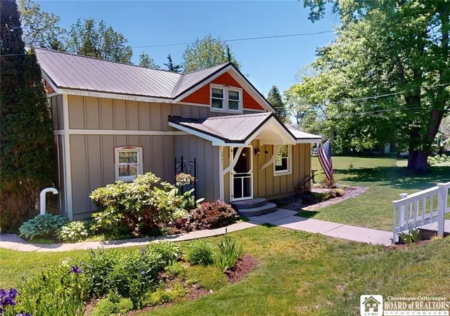 2nd image of 5541 Summit Ave, Bemus Point, NY 14712 | MLS# R1686798