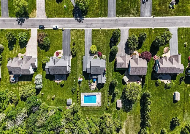 42nd image of 222 Gallant Fox Ln, Webster, NY 14580 | MLS# R1686250