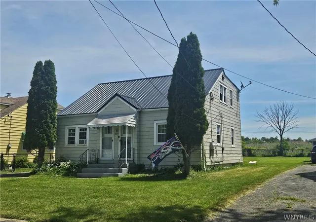 Homes for sale in Hamburg, NY | 3071 Lyth Rd, Hamburg, NY 14218 | MLS# B1686978