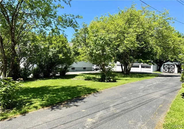 Homes for sale in Whitestown, NY | 2208 Caroline St, Whitestown, NY 13502 | MLS# S1687825