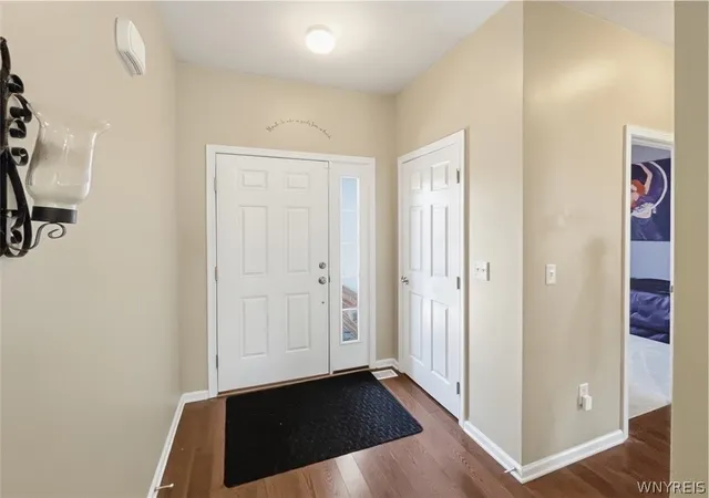 4th image of 5530 Victoria Ln, Lockport Town, NY 14094 | MLS# B1687309