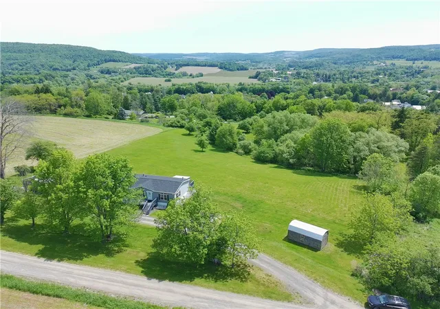 2nd image of 4 Carpenter Ave, New Berlin, NY 13411 | MLS# R1687849
