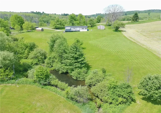 4th image of 4 Carpenter Ave, New Berlin, NY 13411 | MLS# R1687849