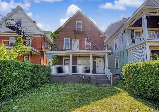 1st image of 517 Tronolone Pl, Niagara Falls, NY 14301 | MLS# B1687093