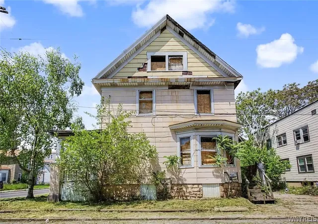 Homes for sale in Niagara Falls, NY | 613 7Th St, Niagara Falls, NY 14301 | MLS# B1687422