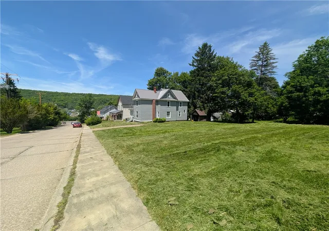Homes for sale in Bradford City, PA | 35 Lincoln Ave, Bradford City, PA 16701 | MLS# R1687884