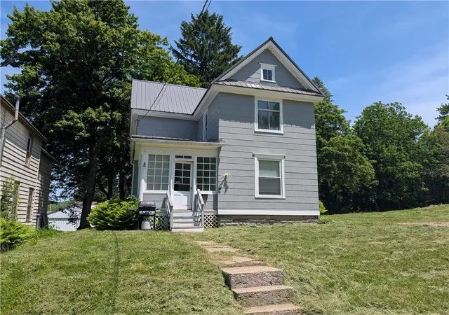 Homes for sale in Bradford City, PA | 35 Lincoln Ave, Bradford City, PA 16701 | MLS# R1687884