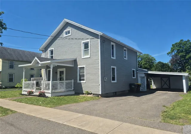 40th image of 6 E St North N, Sherburne, NY 13460 | MLS# R1686348