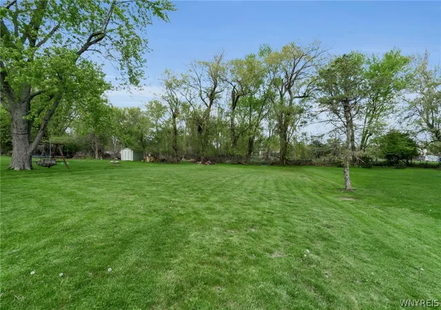 Homes for sale in West Seneca, NY | 59 Weigand St, West Seneca, NY 14224 | MLS# B1687290