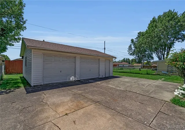 Homes for sale in Lackawanna, NY | 31 Goodrich Rd, Lackawanna, NY 14218 | MLS# B1687508