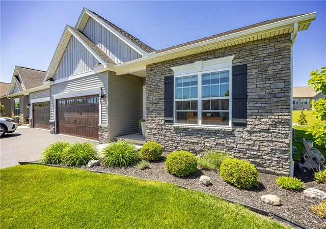 3rd image of 5973 Monarch Dr, Farmington, NY 14425 | MLS# R1686438