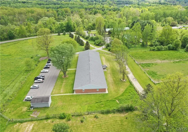 Photo 5 of Sale Pending at 190 Lower Crk Rd, Ithaca, NY 14850 | MLS# S1682166 | Listing updated on 2026-07-21