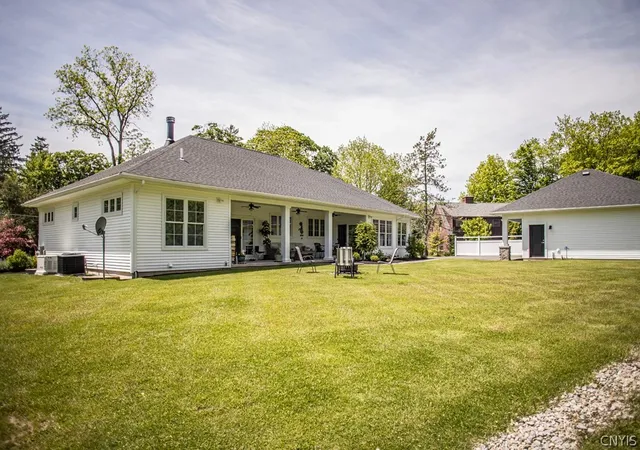 Homes for sale in Cazenovia, NY | 4676 East Lake Rd, Cazenovia, NY 13035 | MLS# S1687247