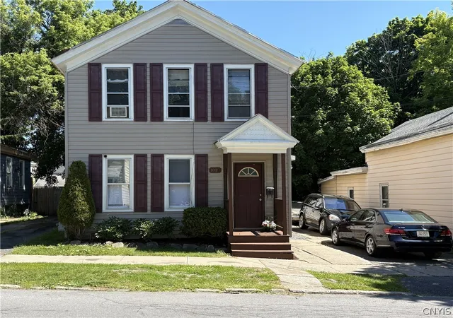 1st image of 1018 Green St, Utica, NY 13502 | MLS# S1687824