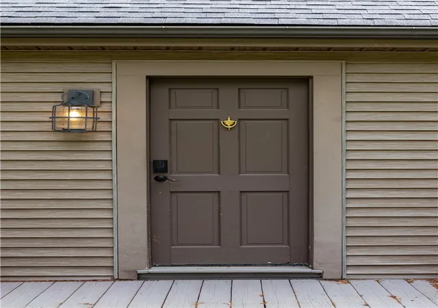 Photo 2 of Single family home for sale at 5215 S Hill Rd, Canandaigua, NY 14424 | MLS# R1685929 | Listing updated on 2026-07-19