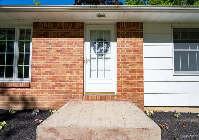4th image of 45 James Pl, Orchard Park, NY 14127 | MLS# B1687937