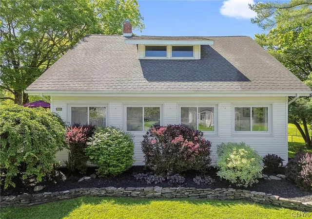 4th image of 6176 Lakeshore Rd, Cicero, NY 13039 | MLS# S1687640