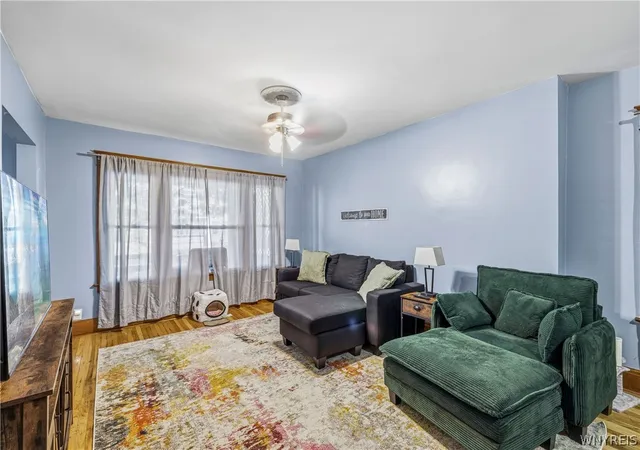 4th image of 534 12Th St, Niagara Falls, NY 14301 | MLS# B1687870