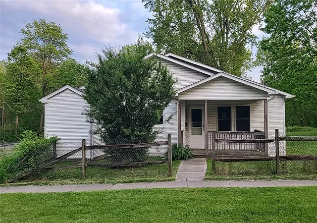 1st image of 48 Chapman Ave, Auburn, NY 13021 | MLS# R1687598