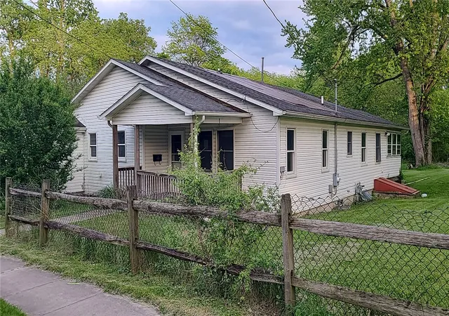 27th image of 48 Chapman Ave, Auburn, NY 13021 | MLS# R1687598