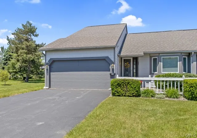 Homes for sale in Manlius, NY | 354 Summerhaven Dr N, Manlius, NY 13057 | MLS# S1686783