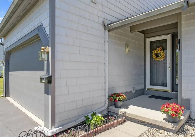 Homes for sale in Manlius, NY | 354 Summerhaven Dr N, Manlius, NY 13057 | MLS# S1686783