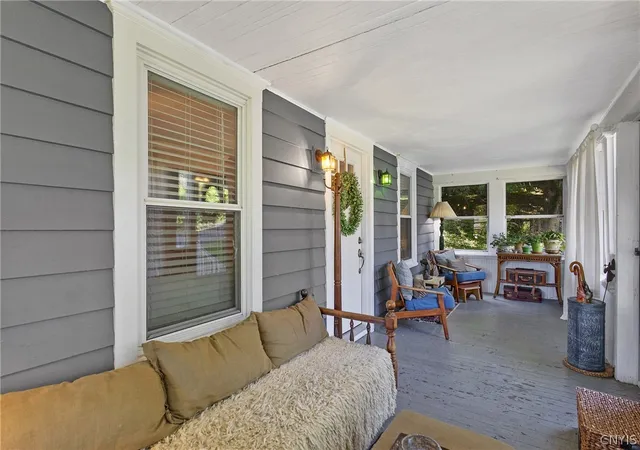 3rd image of 108 Huntington Rd, Syracuse, NY 13219 | MLS# S1686430