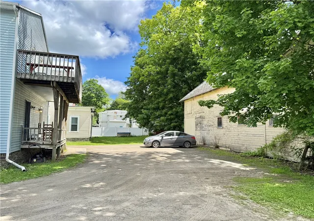 4th image of 38-40 Cliff St, Oneonta, NY 13820 | MLS# R1687928