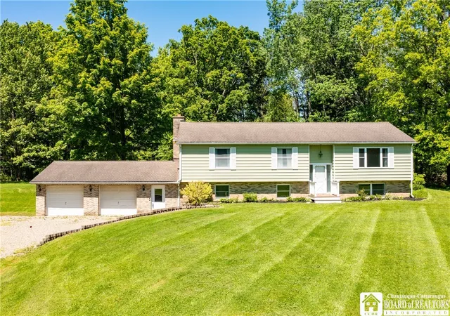 3rd image of 2650 Christy Ln, Kiantone, NY 14701 | MLS# R1685136
