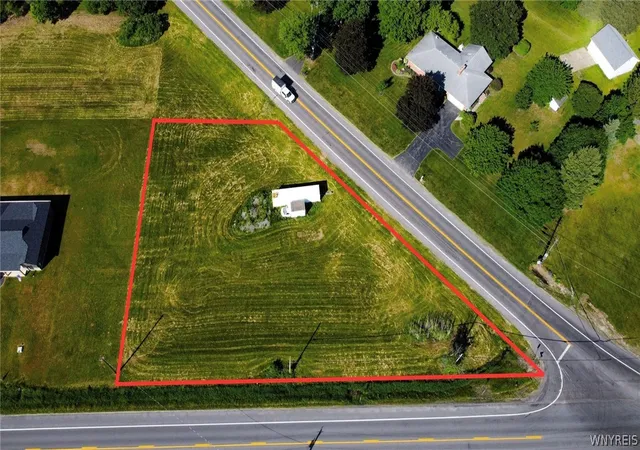 4th image of 5603 Stone Rd, Lockport Town, NY 14094 | MLS# B1687219