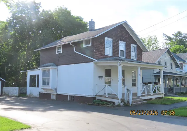 Homes for sale in Geneva City, NY | 73 Grove St, Geneva City, NY 14456 | MLS# R1687988