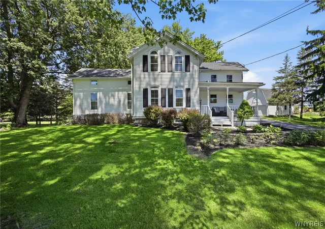 2nd image of 4441 Tonawanda Creek Rd, North Tonawanda, NY 14120 | MLS# B1685306