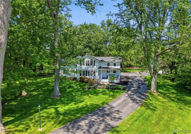 3rd image of 4441 Tonawanda Creek Rd, North Tonawanda, NY 14120 | MLS# B1685306