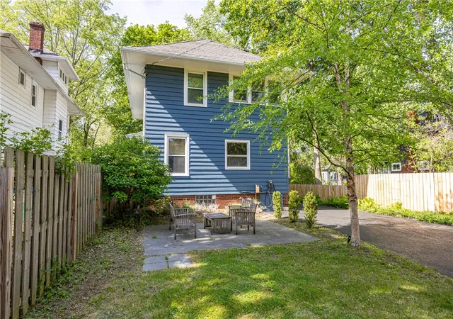 4th image of 145 Leland Rd, Irondequoit, NY 14617 | MLS# R1687746