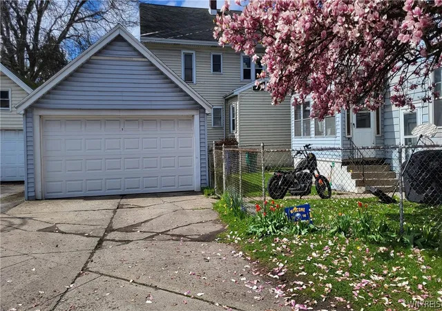Photo 5 of Sale Pending at 103 Heussy Ave, Buffalo, NY 14220 | MLS# B1687573 | Listing updated on 2026-07-14