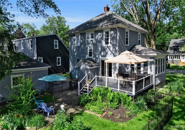 4th image of 277 Sycamore St, East Aurora, NY 14052 | MLS# B1687448