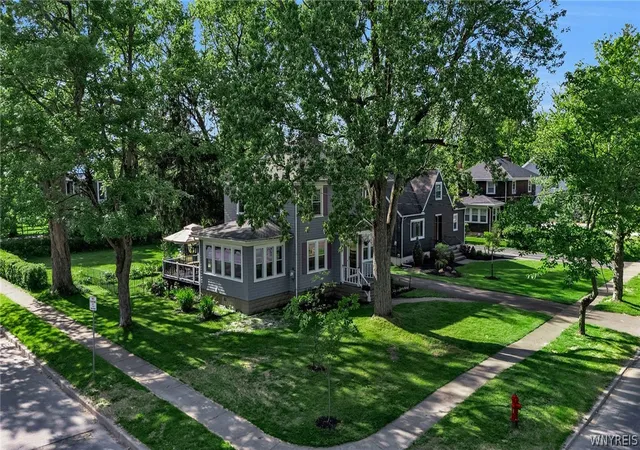 5th image of 277 Sycamore St, East Aurora, NY 14052 | MLS# B1687448
